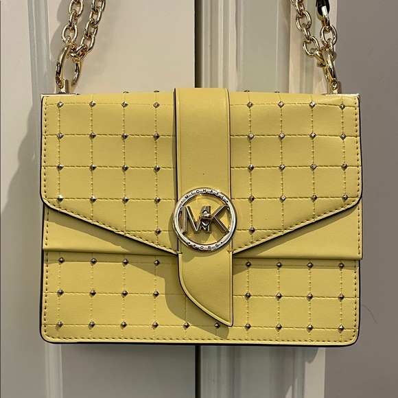 NWT Michael Kors Lemon Quilted Crossbody Bag - Picture 1 of 8